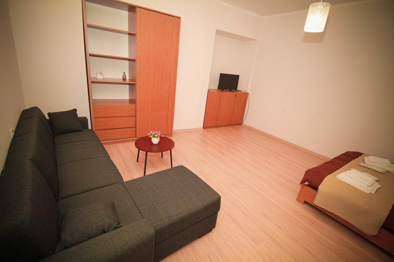 Holiday House Tbilisi Esterno foto