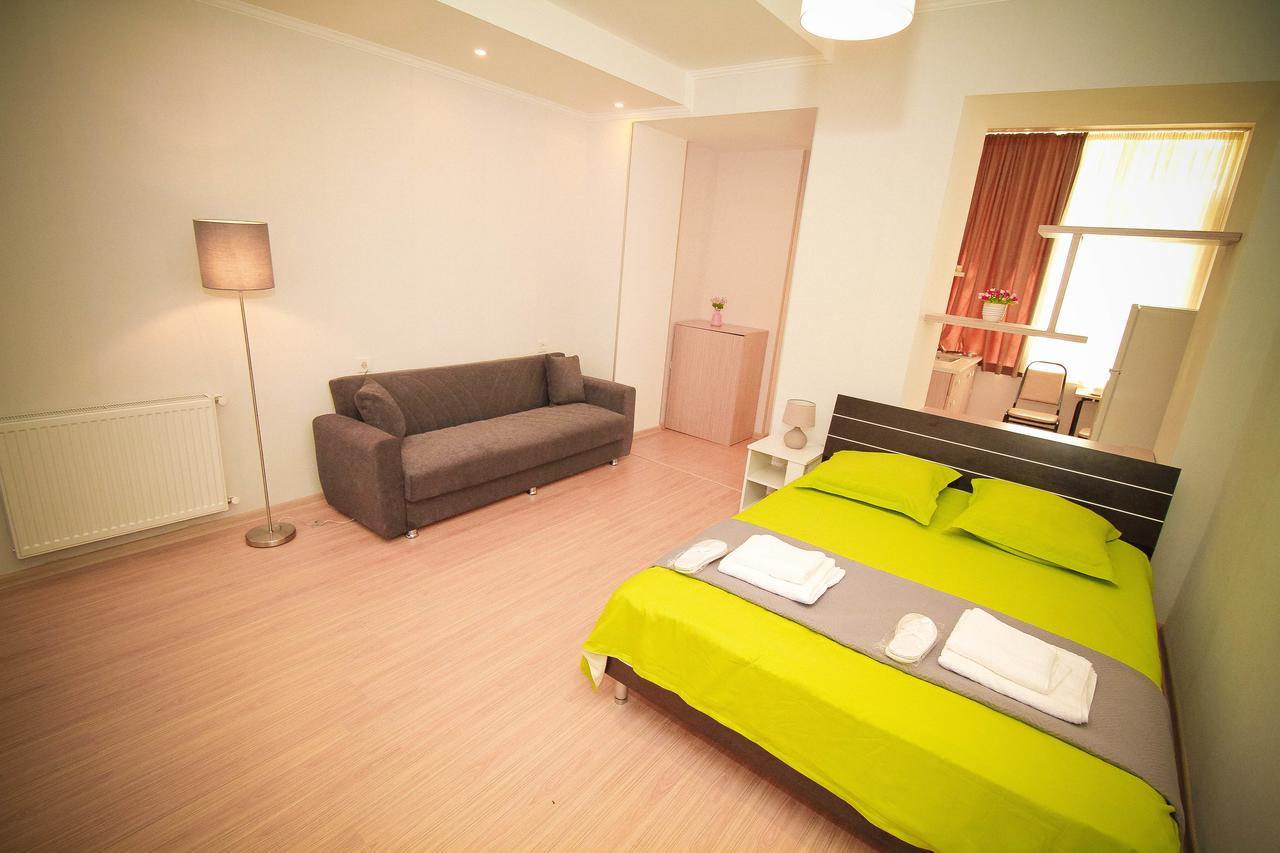 Holiday House Tbilisi Esterno foto